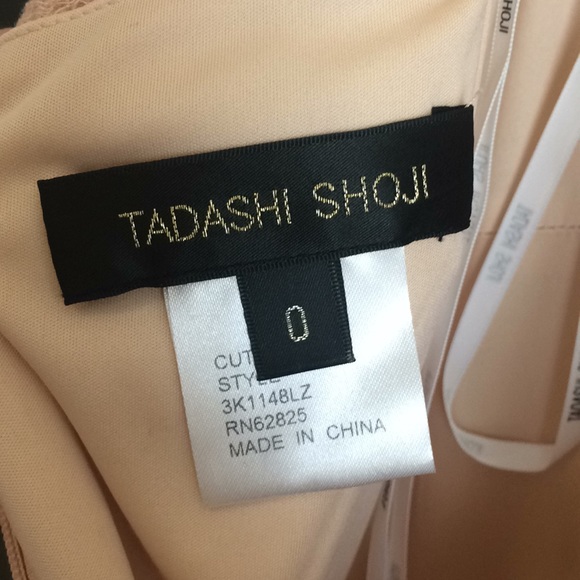 Tadashi Shoji Peplum lace gown - Picture 8 of 8